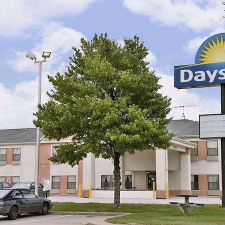 Days Inn By Wyndham Walcott Davenport Kültér fotó