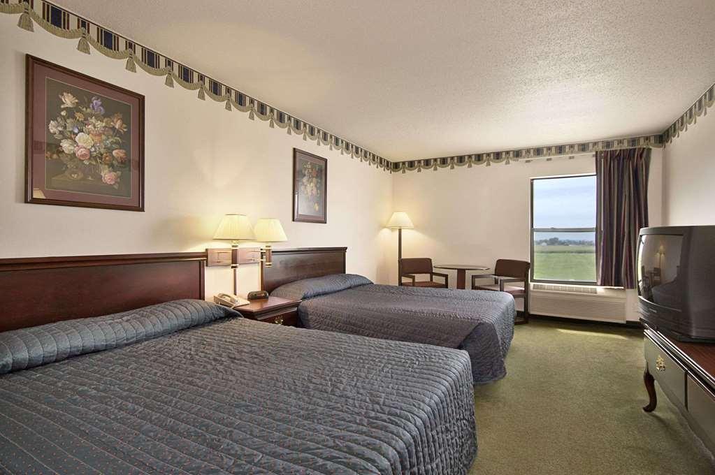 Days Inn By Wyndham Walcott Davenport Kültér fotó