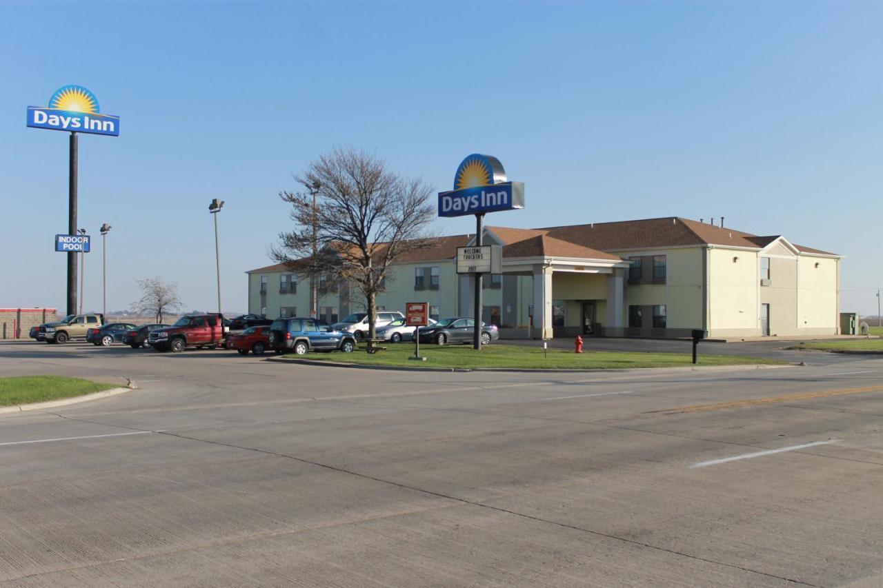 Days Inn By Wyndham Walcott Davenport Kültér fotó