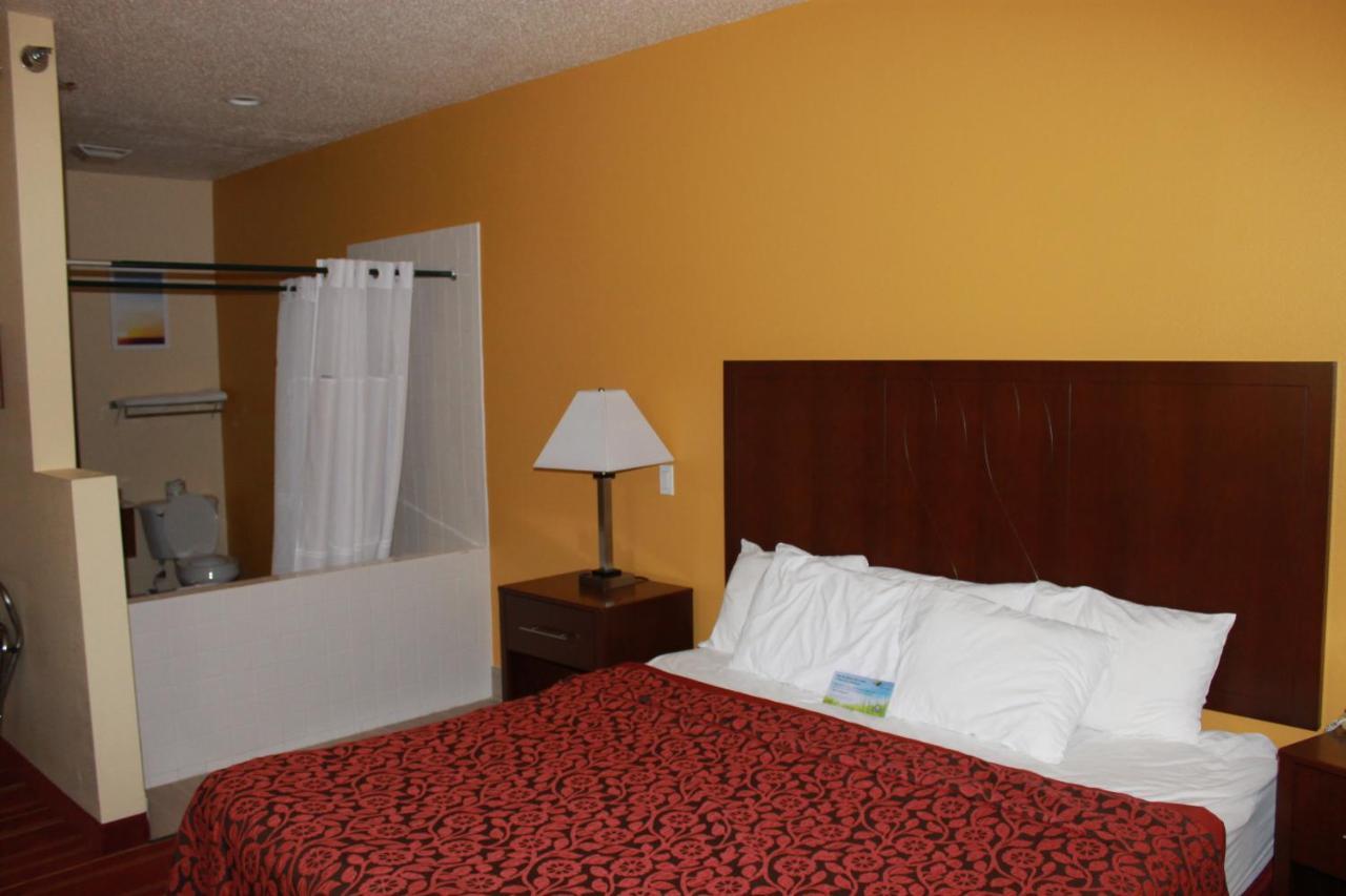 Days Inn By Wyndham Walcott Davenport Kültér fotó