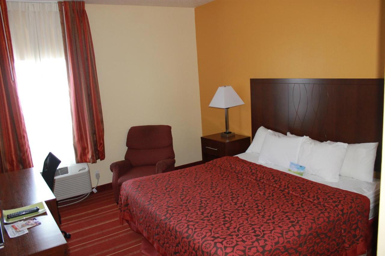 Days Inn By Wyndham Walcott Davenport Kültér fotó