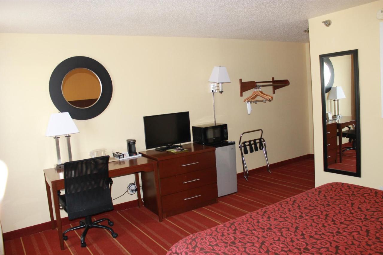 Days Inn By Wyndham Walcott Davenport Kültér fotó