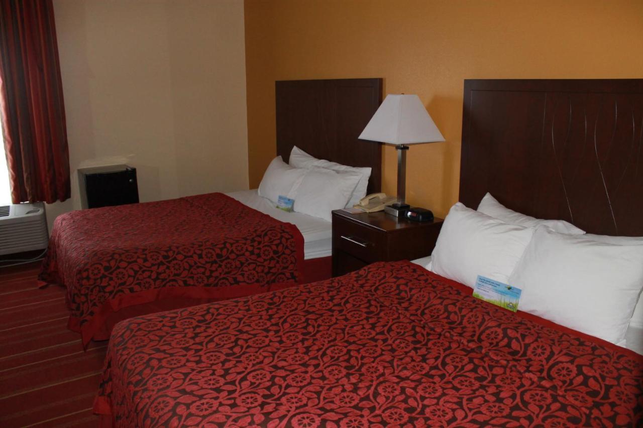 Days Inn By Wyndham Walcott Davenport Kültér fotó